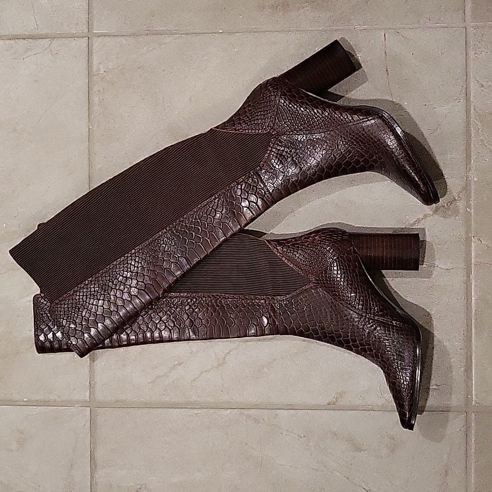 DONALD J. PLINER Heeled Boots
